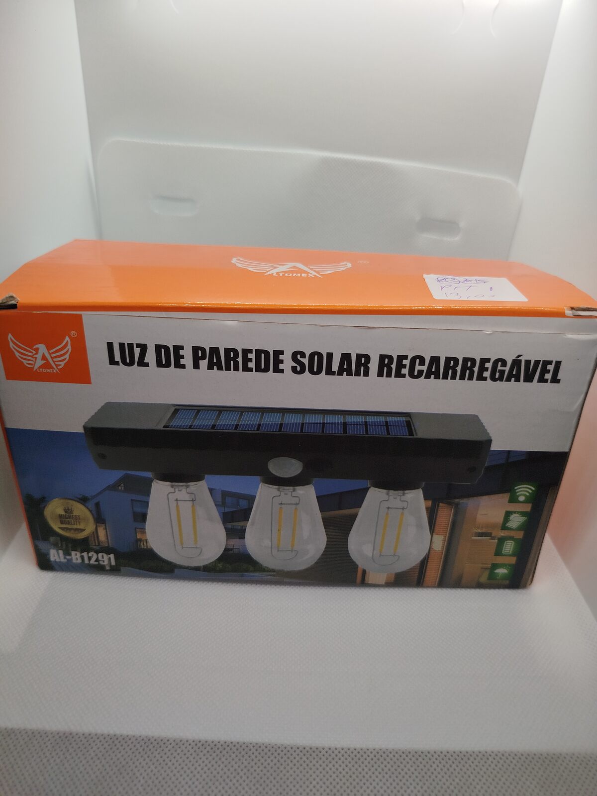Lâmpada energia solar e sensor de presença 